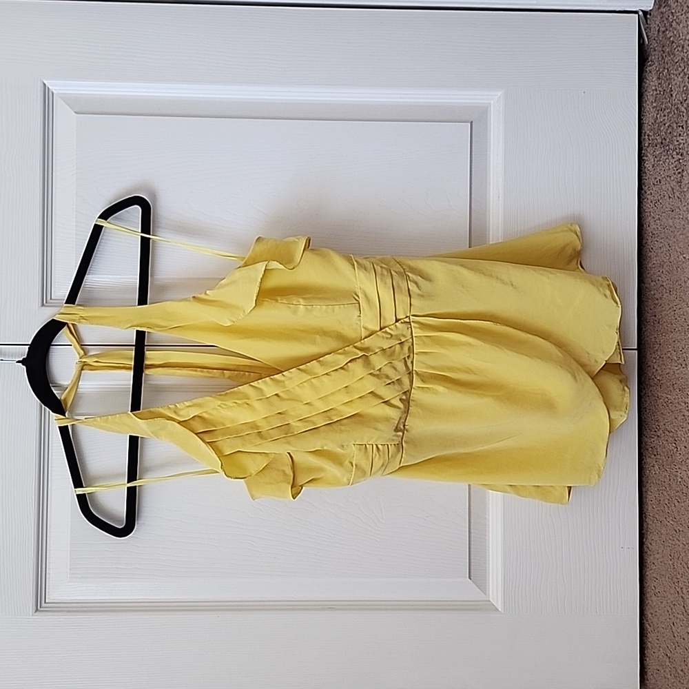 BCBG, Medium, yellow halter
